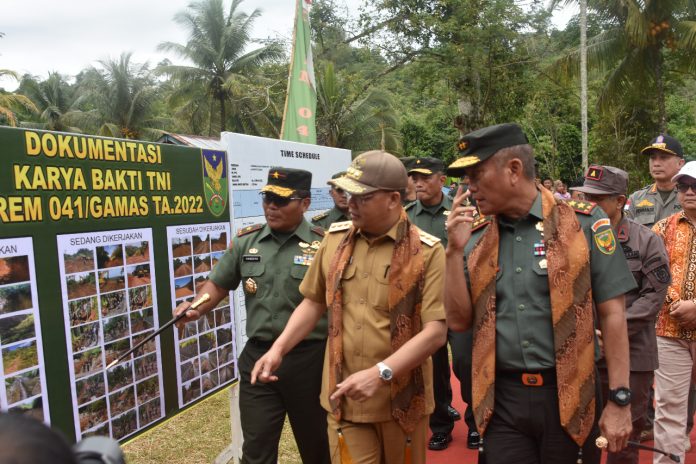 Gubernur Bengkulu dan Pangdam II Sriwijaya Resmi Tutup Karya Bhakti TNI 2022